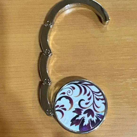 🎈🎈5/25🎈🎈Floral Purse Hook with Silver Accents - Picture 2 of 2